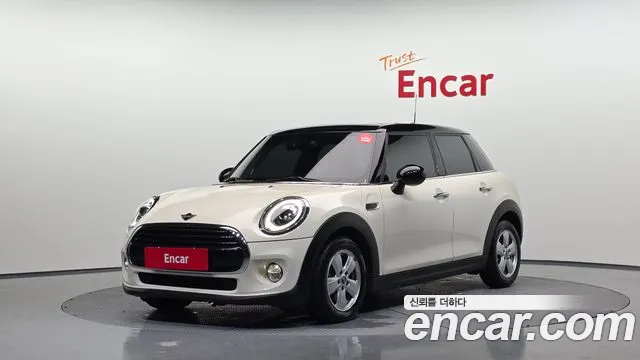 2019 MINI Cooper