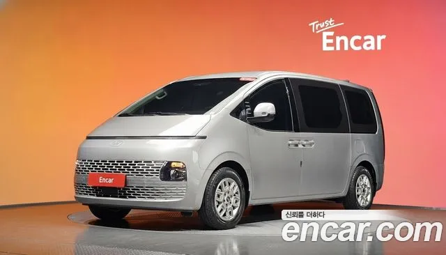 2025 Hyundai Staria